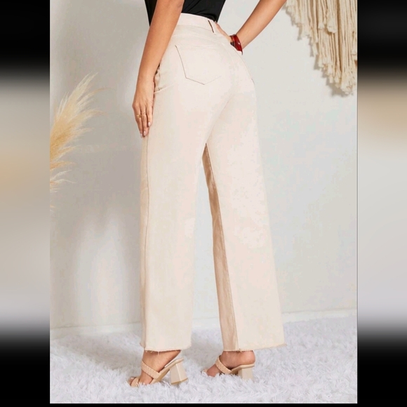 Women's Cream Jeans - Picture 3 of 3